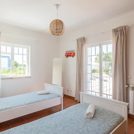 Villa Yellow House *