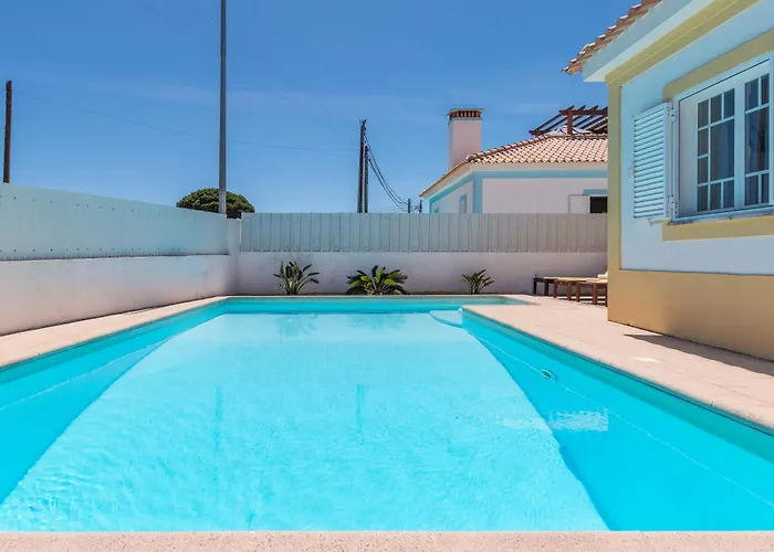 Yellow House 빌라 알데이아 두 메코