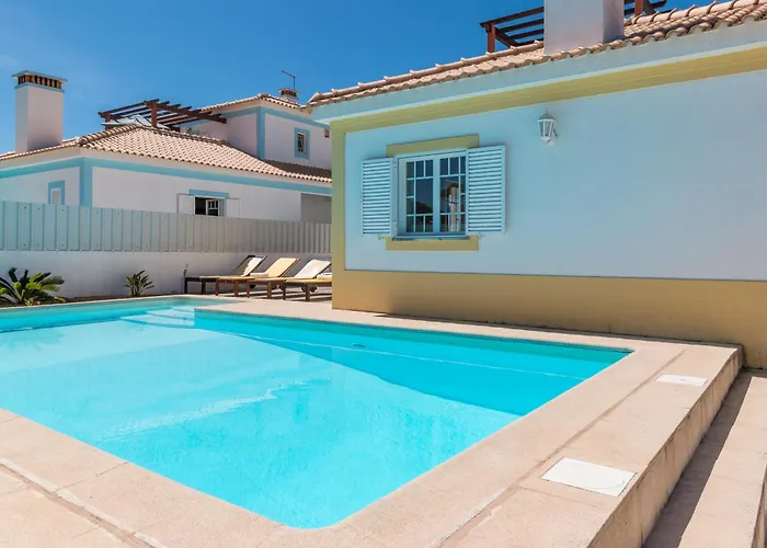 Yellow House 알데이아 두 메코